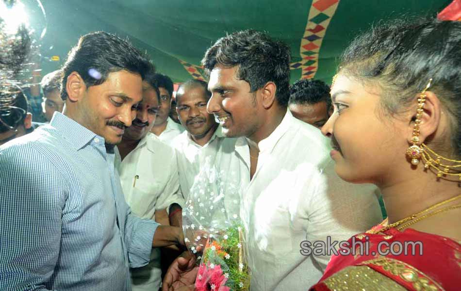 ysjagan mohan reddy tour in west godavar - Sakshi17