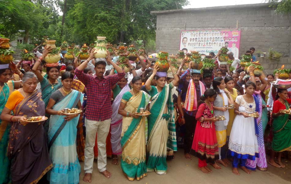 bonala festival - Sakshi1