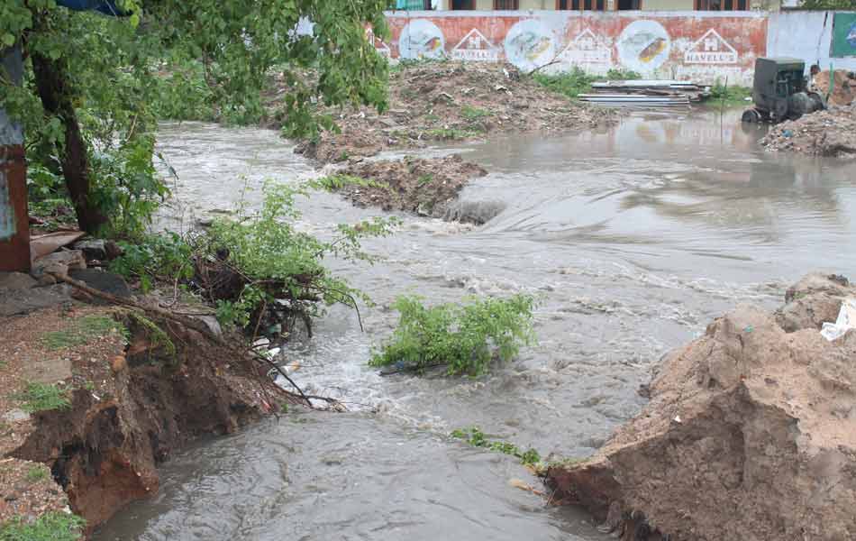 Heavy rain in SURYAPET8