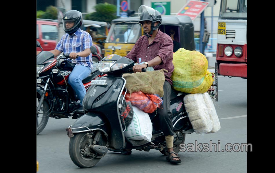 two wheelers with heavy luggage11