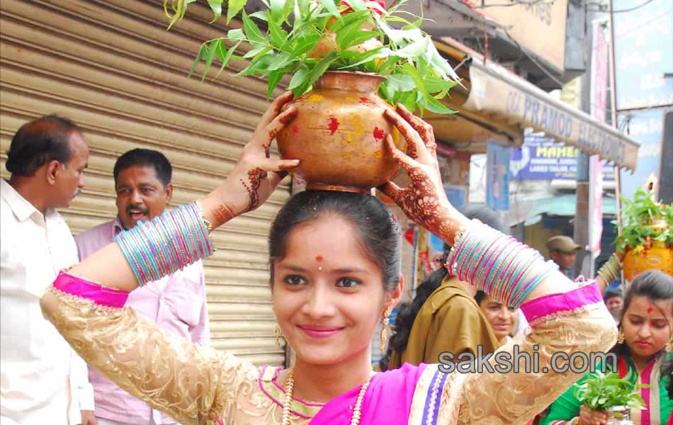 Ujjaini Mahankali Bonalu Festival - Sakshi21