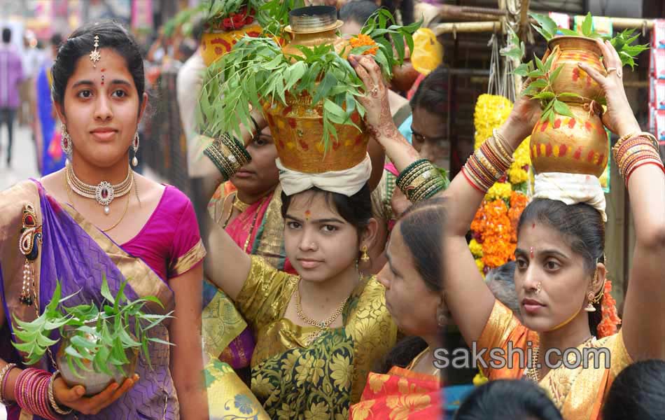 Ujjaini Mahankali Bonalu Festival - Sakshi24