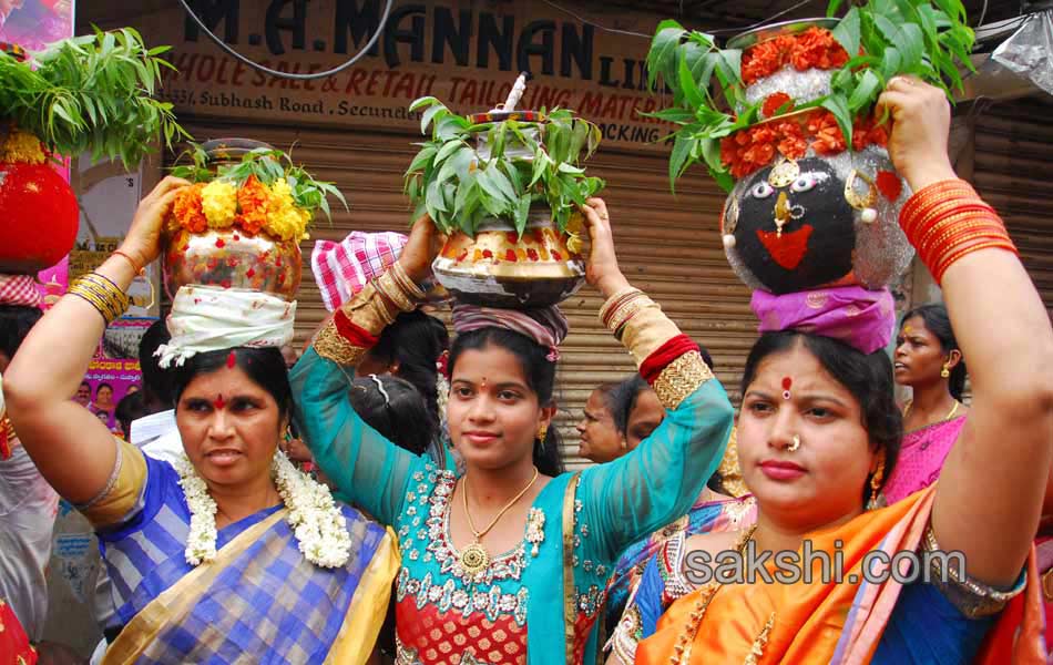 Ujjaini Mahankali Bonalu Festival - Sakshi25