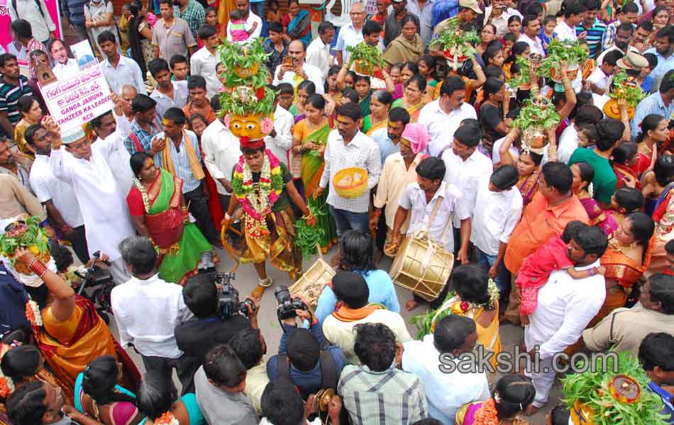 Ujjaini Mahankali Bonalu Festival - Sakshi32