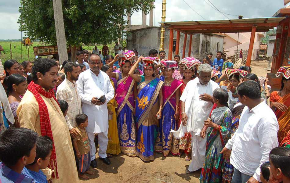 tribals dance4