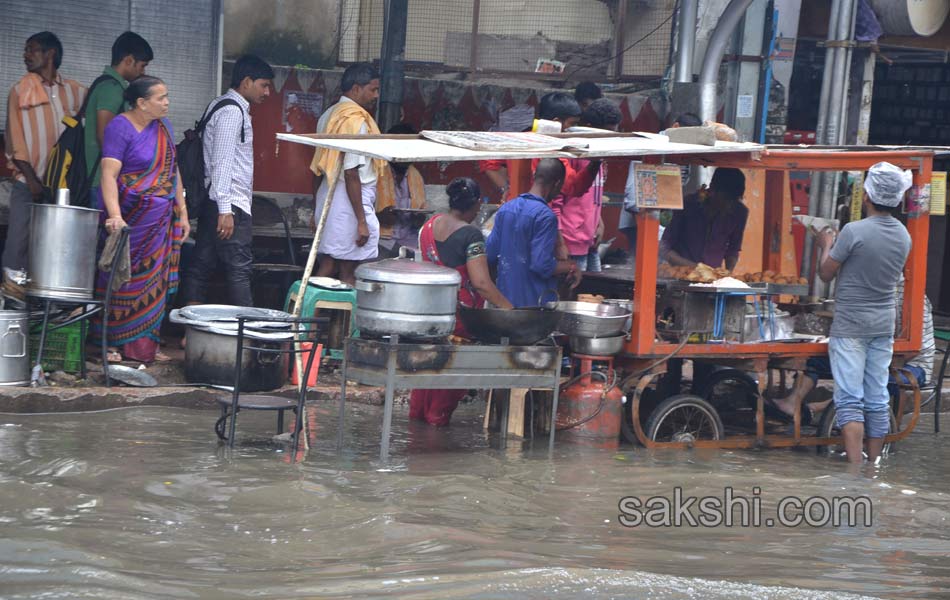 heavy rain in hyderabad - Sakshi4