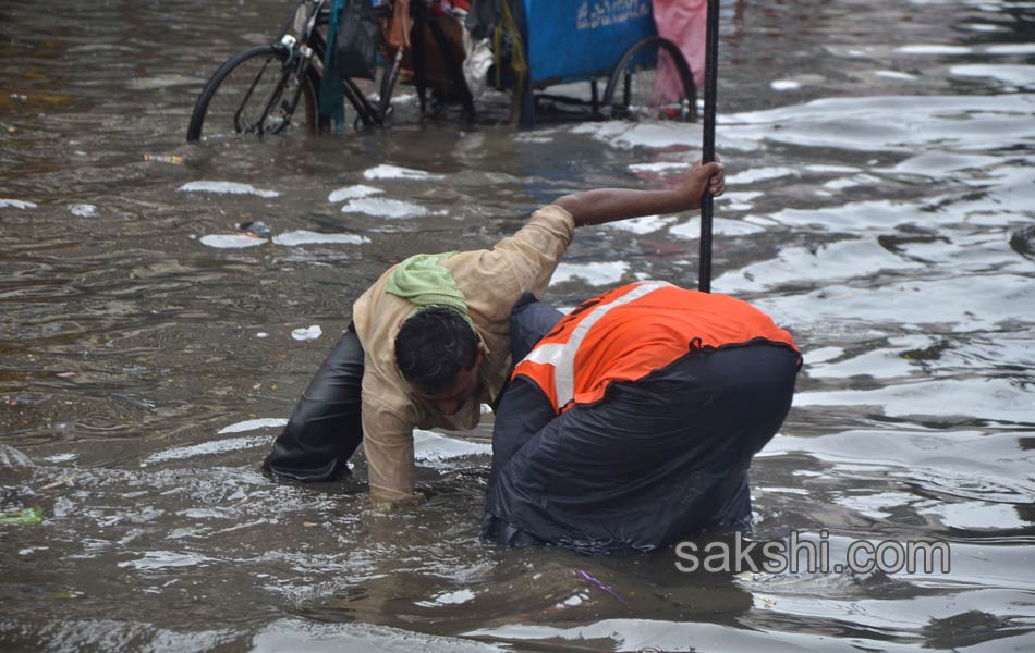 heavy rain in hyderabad - Sakshi14