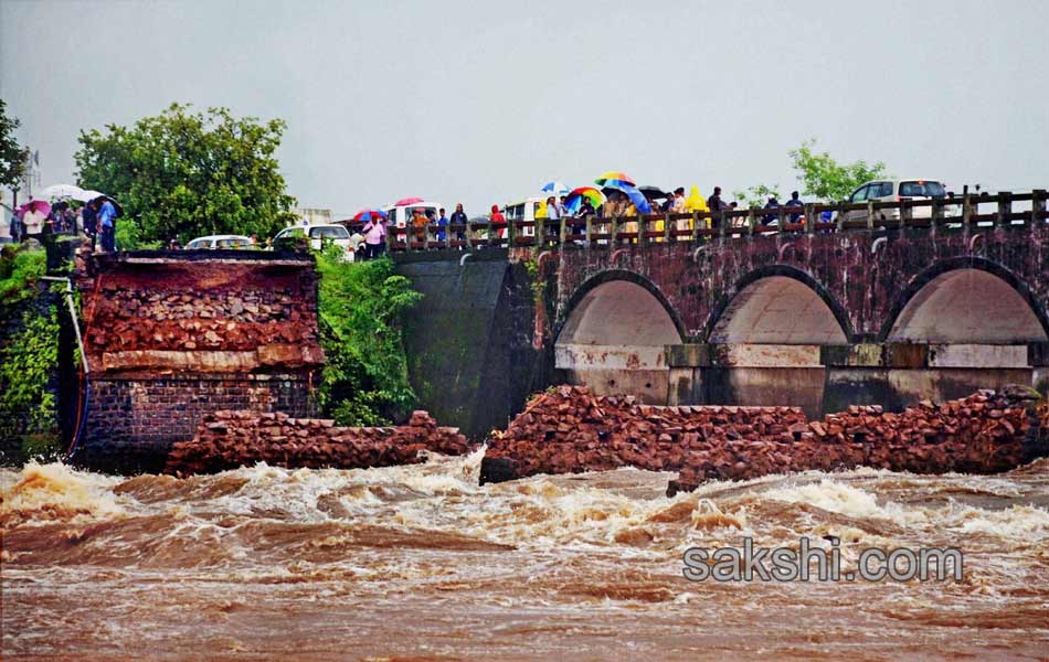 Mahad Poladpur bridge was washed away - Sakshi6