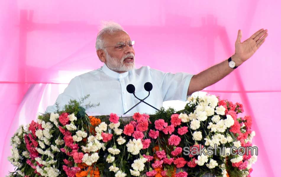 PM Modi lays foundation for NTPC power plant in Telangana - Sakshi9