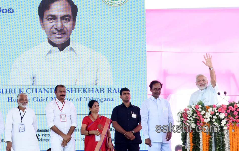 PM Modi lays foundation for NTPC power plant in Telangana - Sakshi17