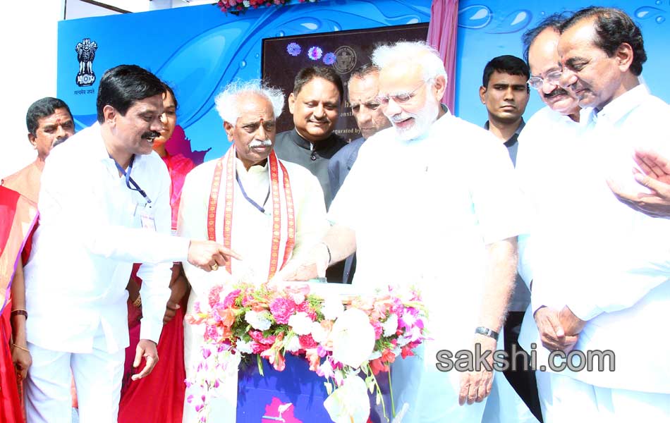 PM Modi lays foundation for NTPC power plant in Telangana - Sakshi18