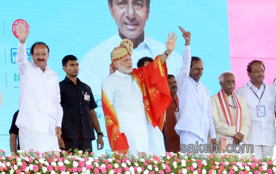 PM Modi lays foundation for NTPC power plant in Telangana - Sakshi19