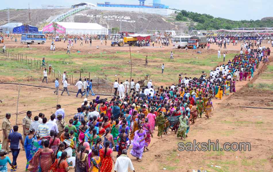 PM Modi lays foundation for NTPC power plant in Telangana - Sakshi36