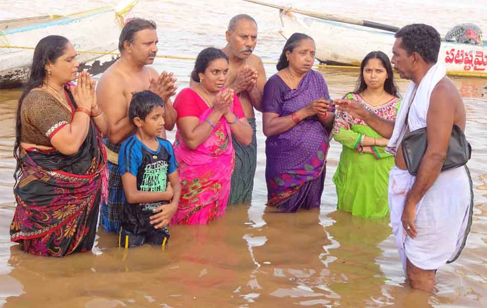 worship of Godavari pushker1