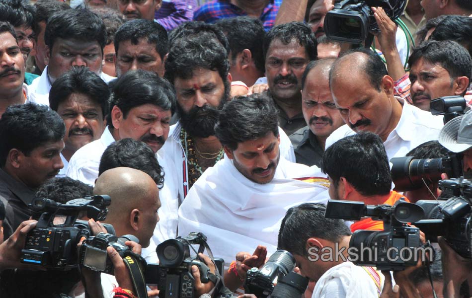 ys jagan mohan reddy in krishna pushkaralu - Sakshi6