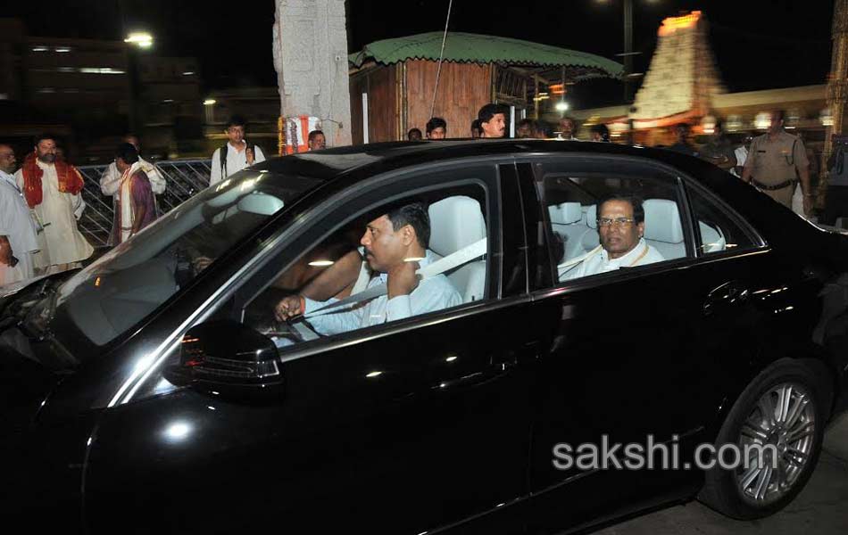 Sri Lankan President takes part in Suprabhata seva at Tirumala temple2