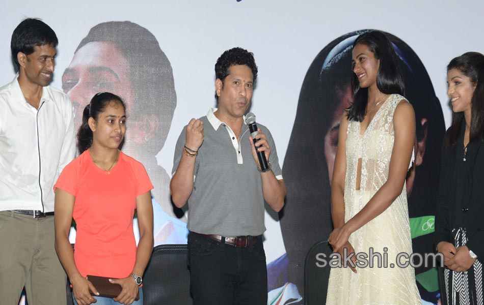 PV Sindhu Sakshi Malik  Dipa Karmakar receive BMW cars  Sachin Tendulkar lauds tr o2