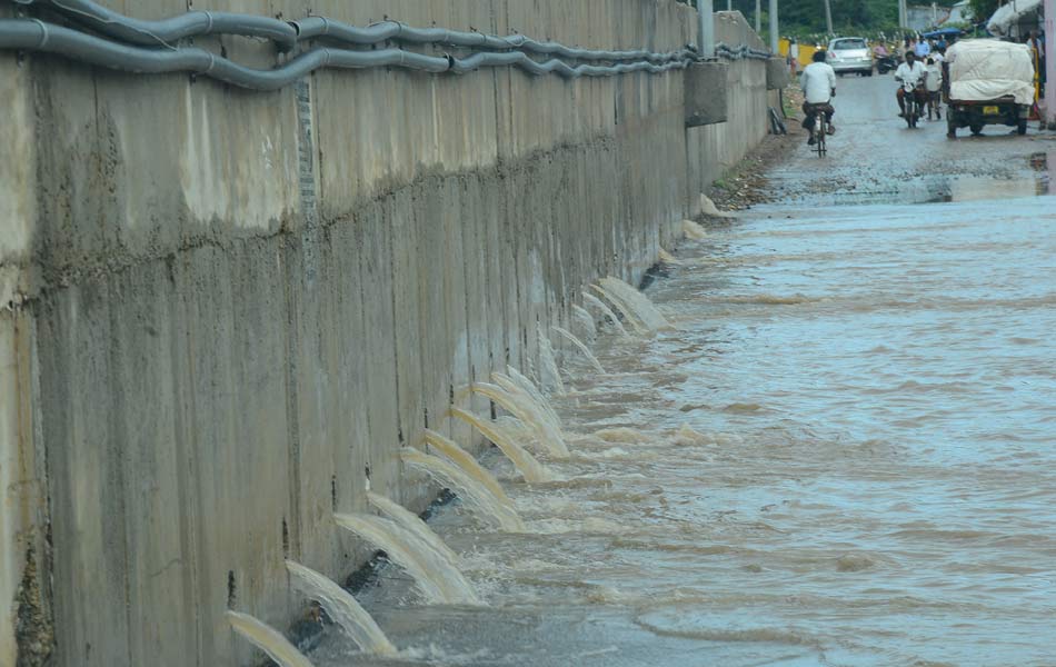 Heavy rains in guntur district16