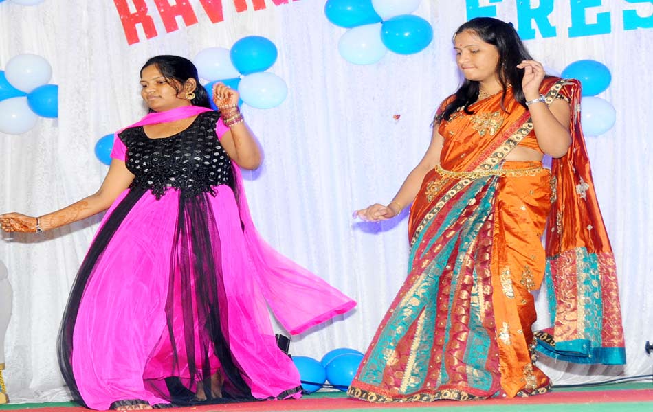 ravindra mahila kalashala freshers day - Sakshi1