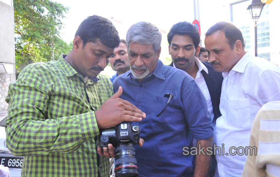 siddhartha movie working stills15