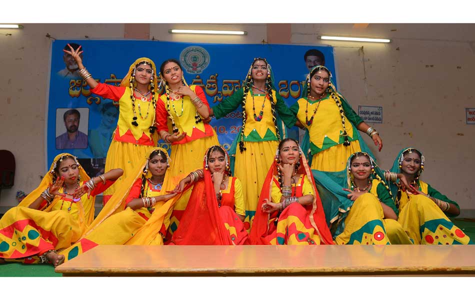 Kala utsavam rocks10