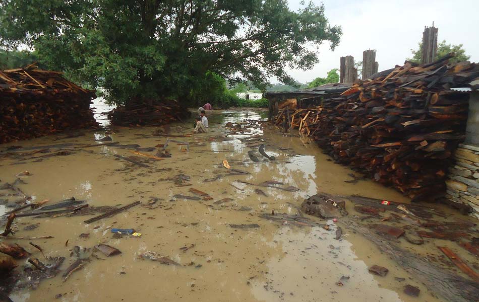 heavy rains in guntur district - Sakshi10