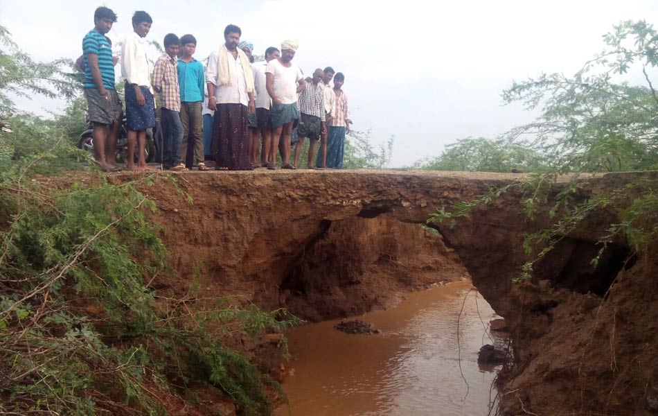 heavy rains in guntur district - Sakshi13