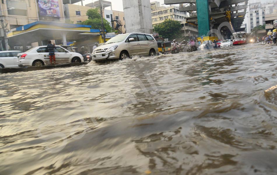 Heavy rains in hyderabad - Sakshi3