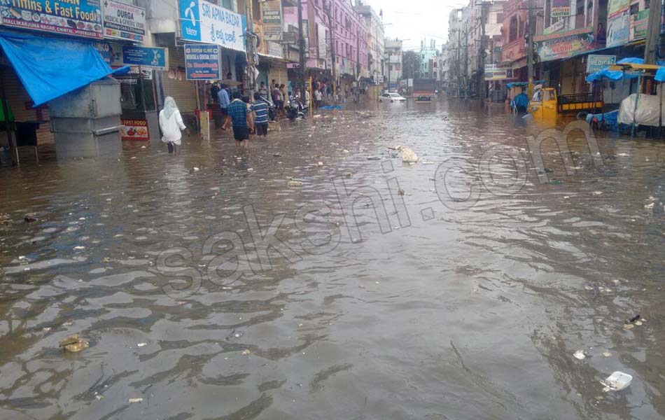 huge rains in Hyderabd - Sakshi7