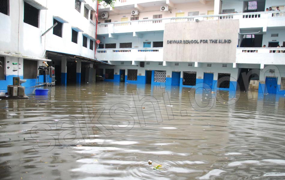 huge rains in Hyderabd - Sakshi18