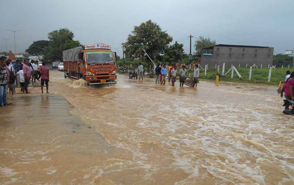 flood water - Sakshi21