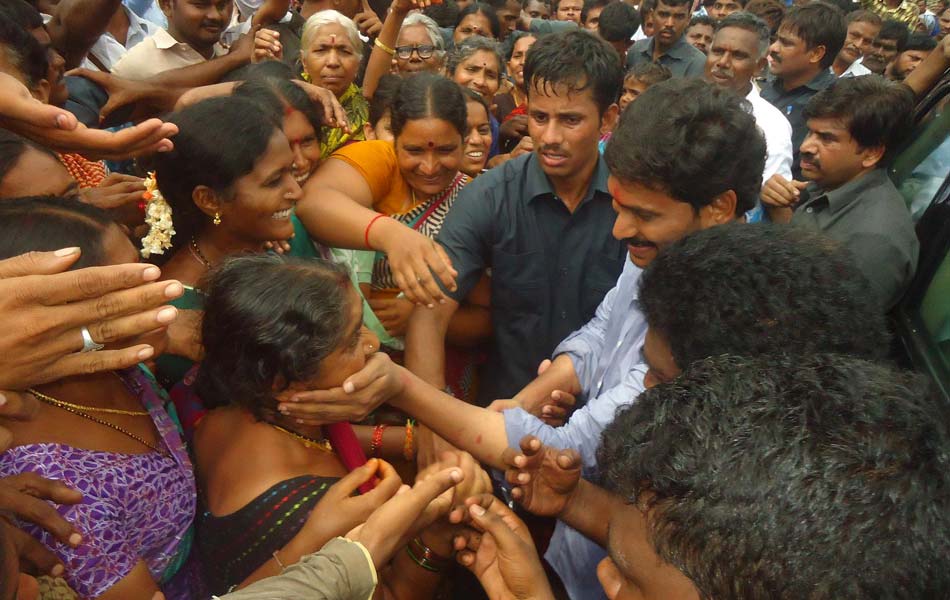 YS Jagan tour - Sakshi12