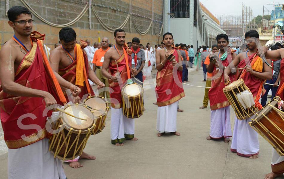 China Shesha Vahana Seva in Tirupati4