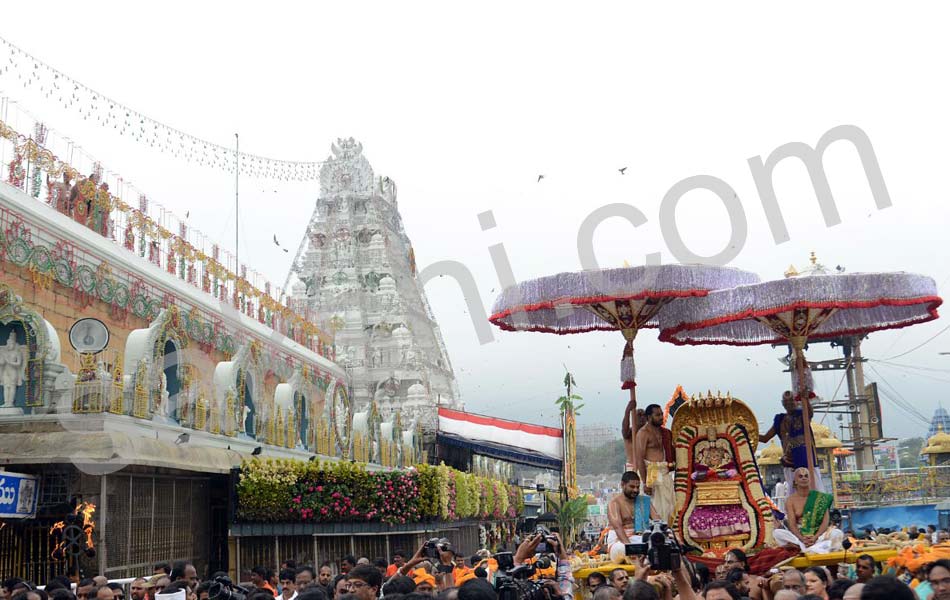 China Shesha Vahana Seva in Tirupati8