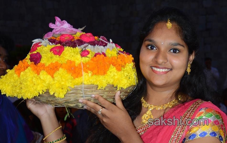 Bathukamma celebrations in Golconda4