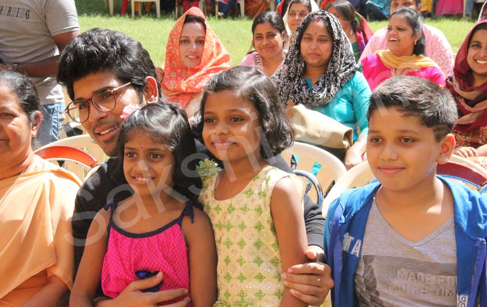 Allu Sirish at St francis Fest11