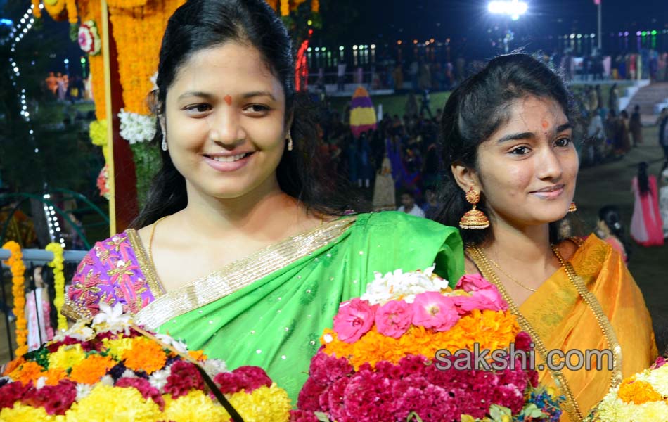 bathukamma festival in Hussain Sagar13