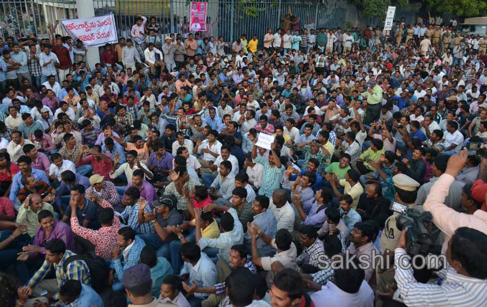 Home guards stage dharna to press for job regularisation6