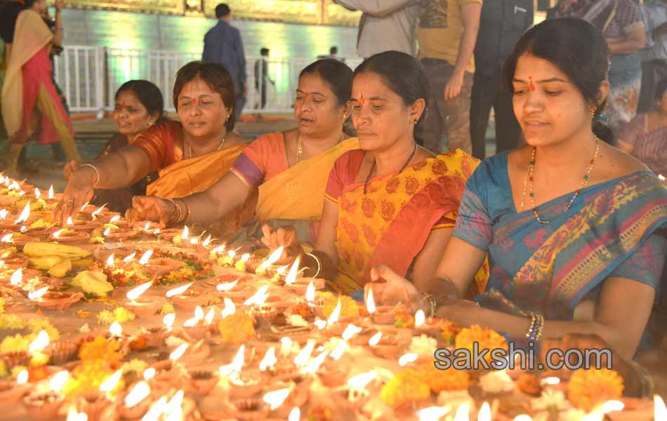 Bhakthi TV Koti Deepothsavam 2016 First Day8