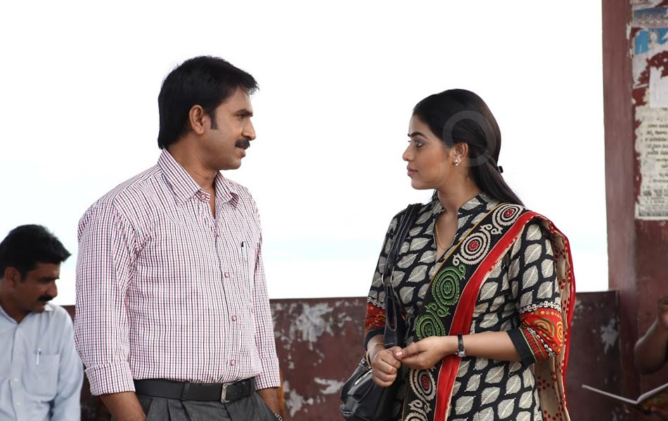 jayammu niscayammura movie stills - Sakshi6