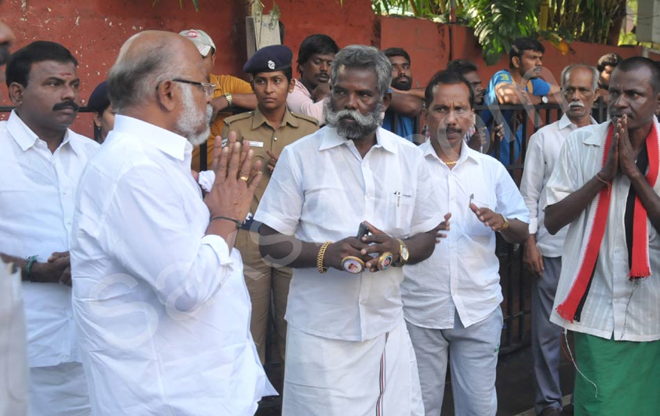 Jayalalithas critical health37