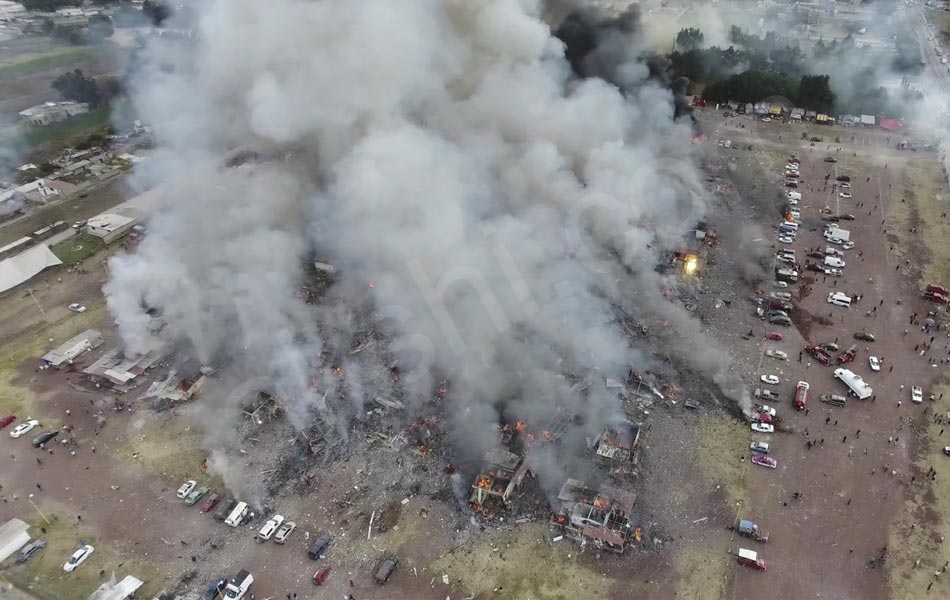 Mexico fireworks market blast in Tultepec - Sakshi1