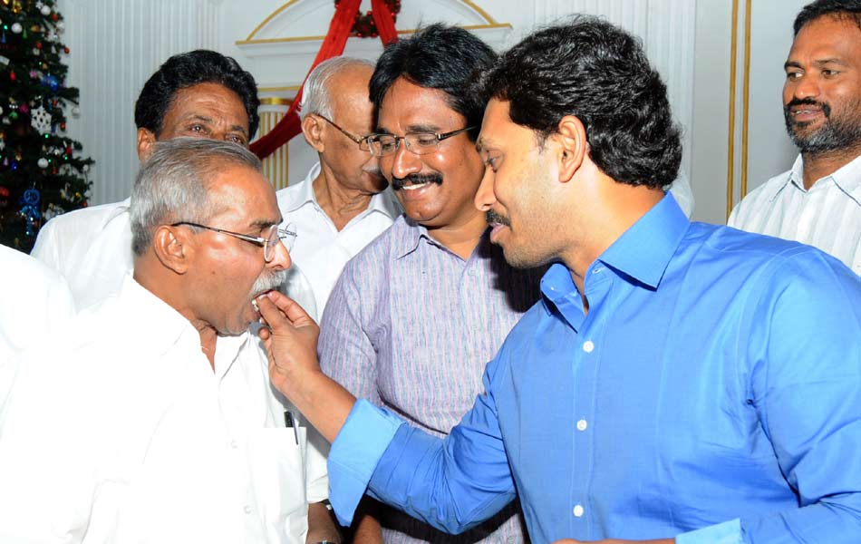 YS jagan family participated in christmas celebration6