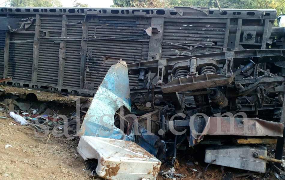 Train accident in andhra pradesh29