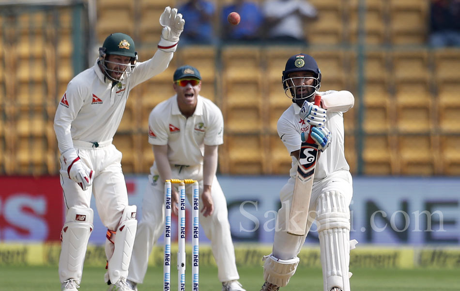 india beats australia by 75 runs in second test8