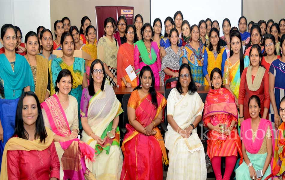 womens day celebration in sakshi journalism school - Sakshi12