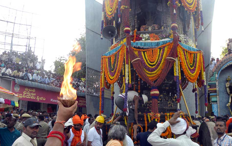 glorious mallanna rathotsavam - Sakshi6