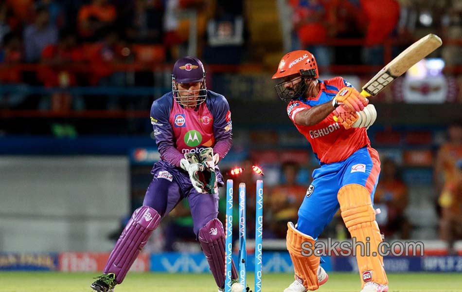 Gujarat lions won match with rising punelions11