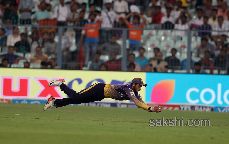 Gujarat Lions win by Kolkata Knight Riders - Sakshi3