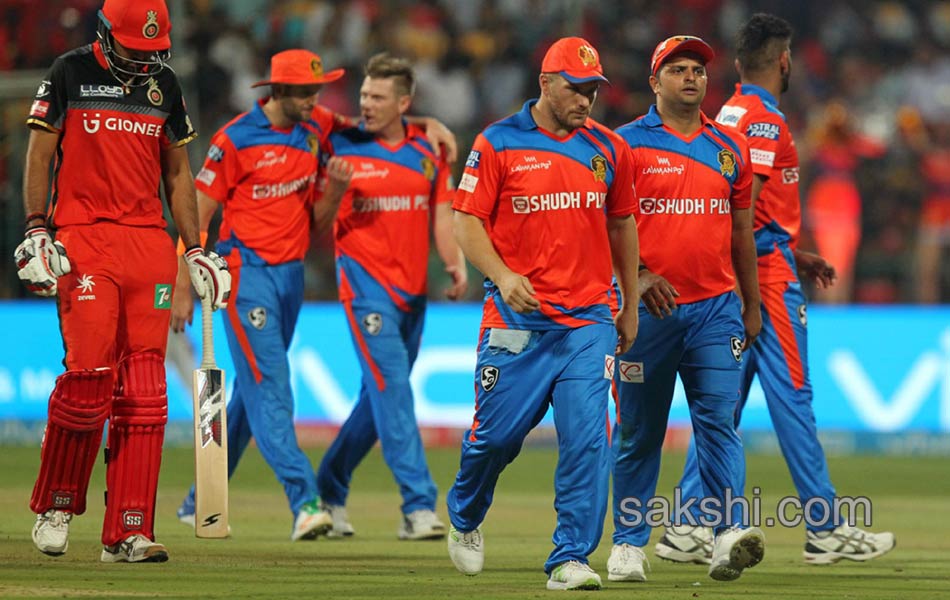 Gujarat Lions win Royal Challengers Bangalore - Sakshi1